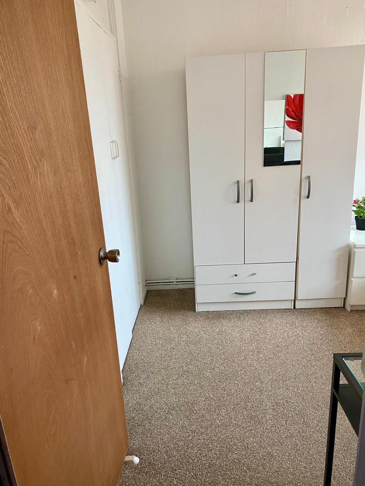 Kingward Apartment London Bagian luar foto